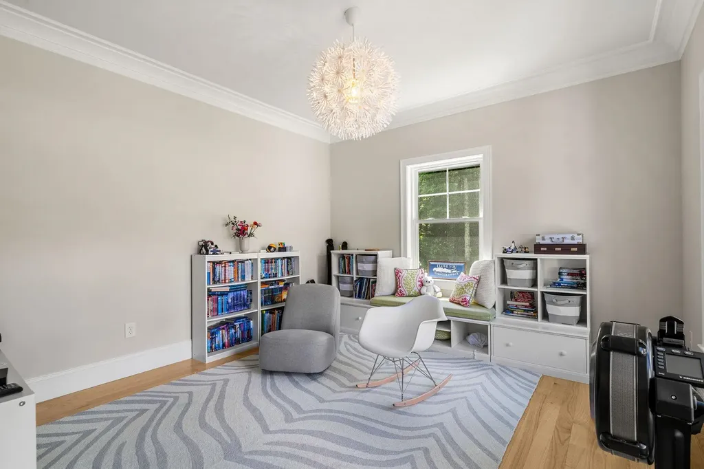 32 Settlers Court Bedford NH 03110