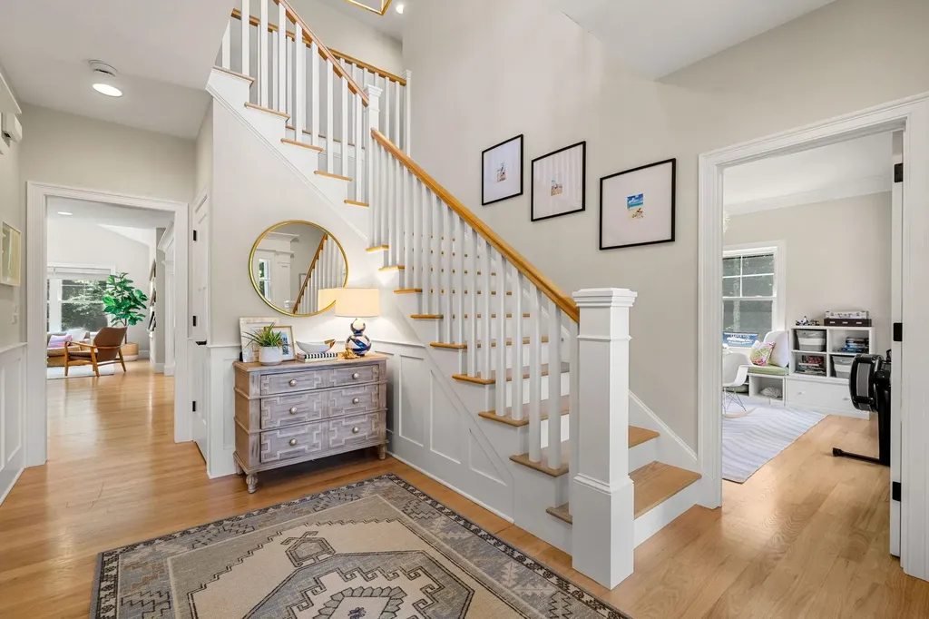 32 Settlers Court Bedford NH 03110