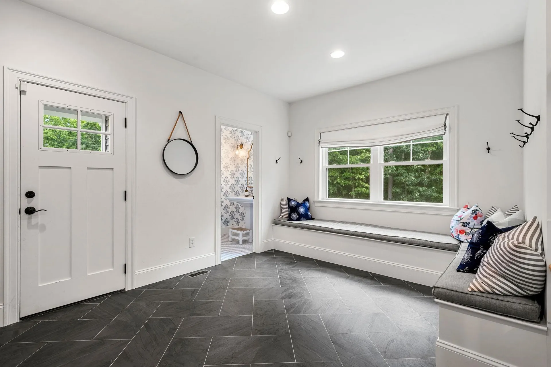 32 Settlers Court Bedford NH 03110