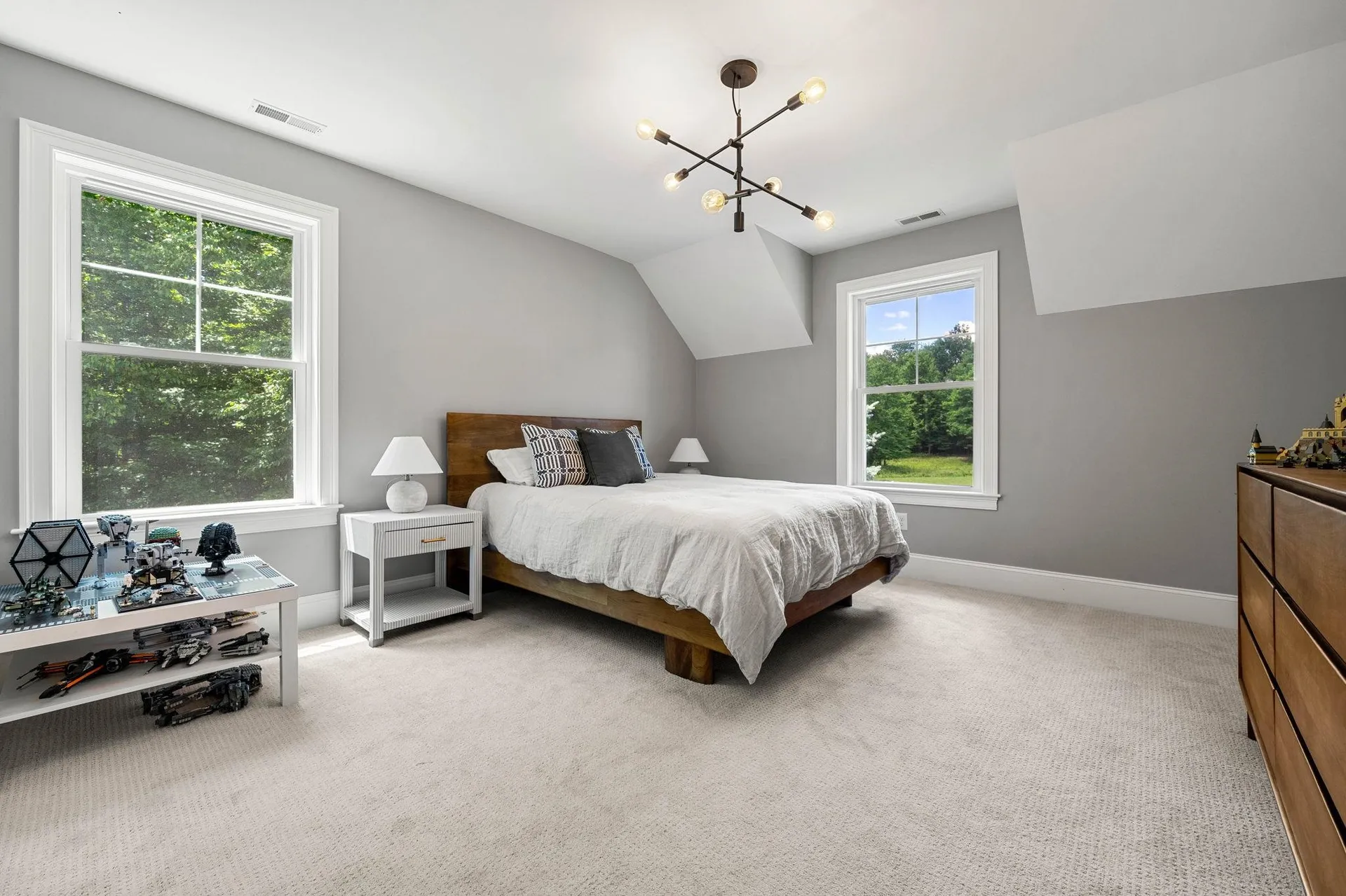 32 Settlers Court Bedford NH 03110