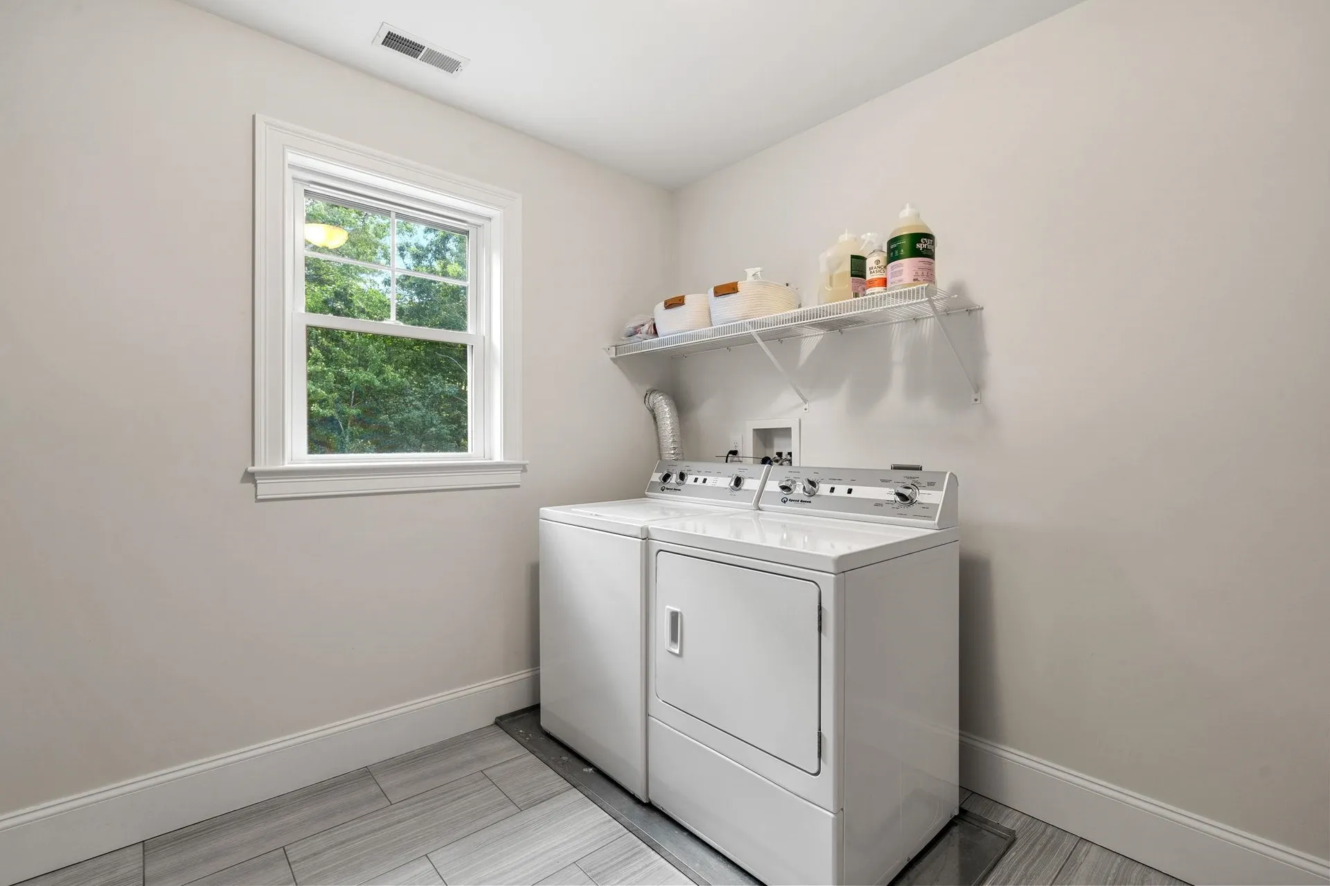 32 Settlers Court Bedford NH 03110
