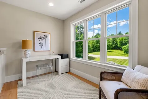 32 Settlers Court Bedford NH 03110