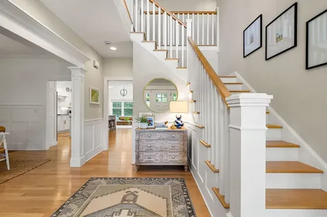 32 Settlers Court Bedford NH 03110