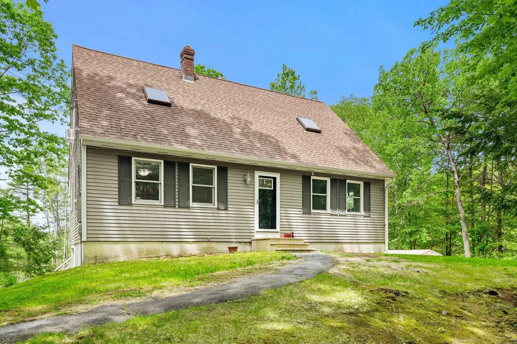 9 Pondview Road Weare NH 03281