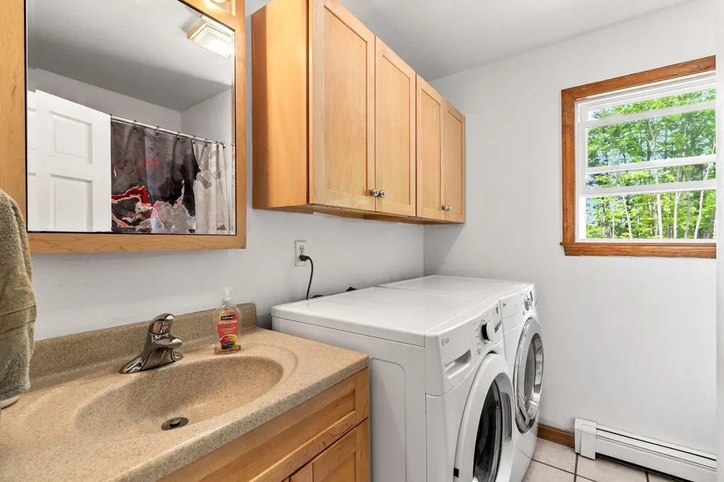 9 Pondview Road Weare NH 03281