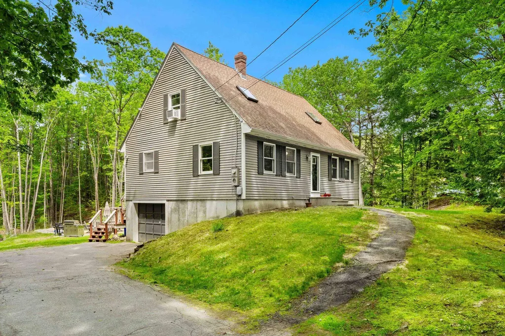 9 Pondview Road Weare NH 03281