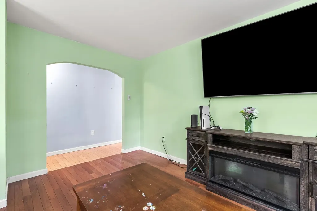 9 Pondview Road Weare NH 03281