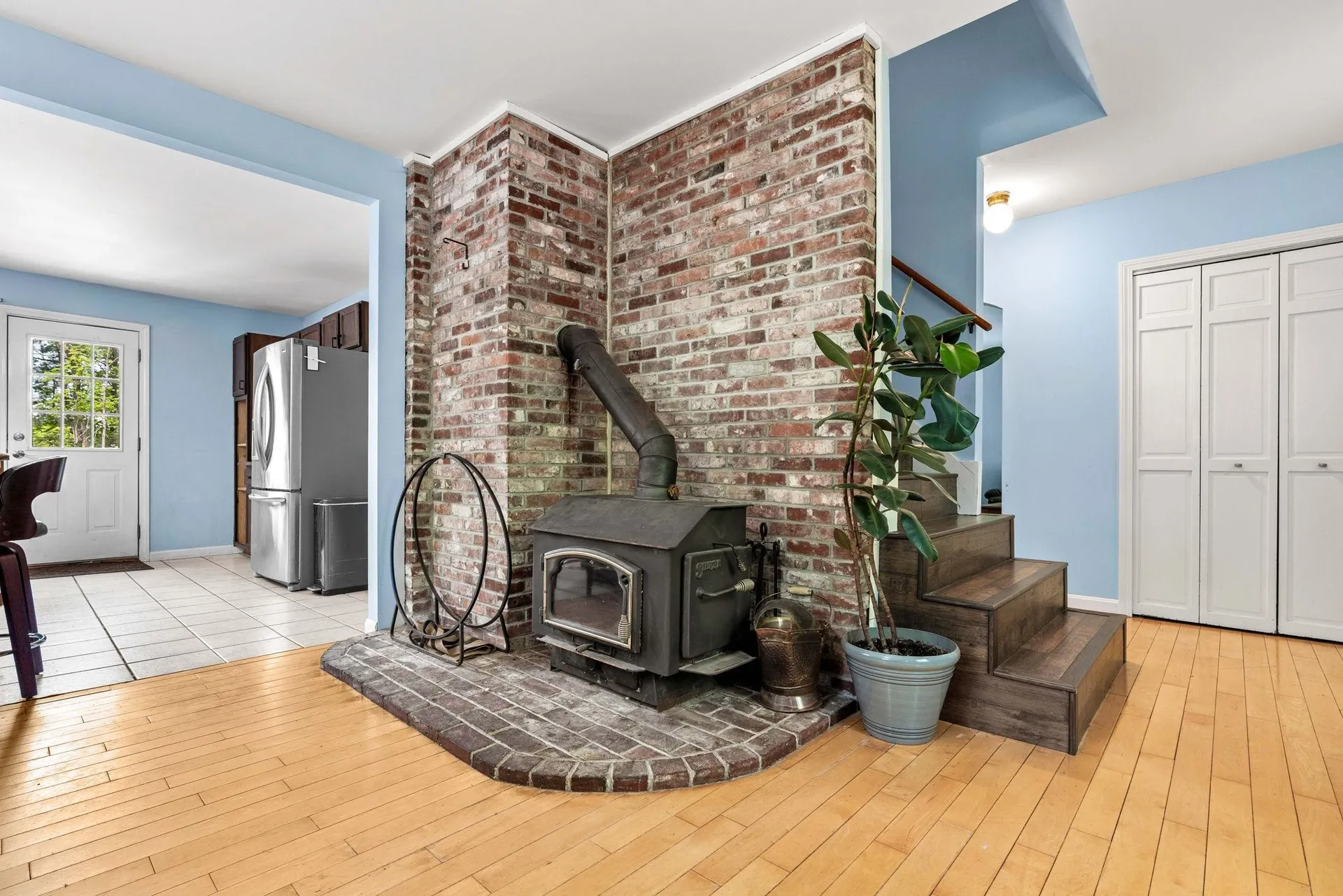 9 Pondview Road Weare NH 03281