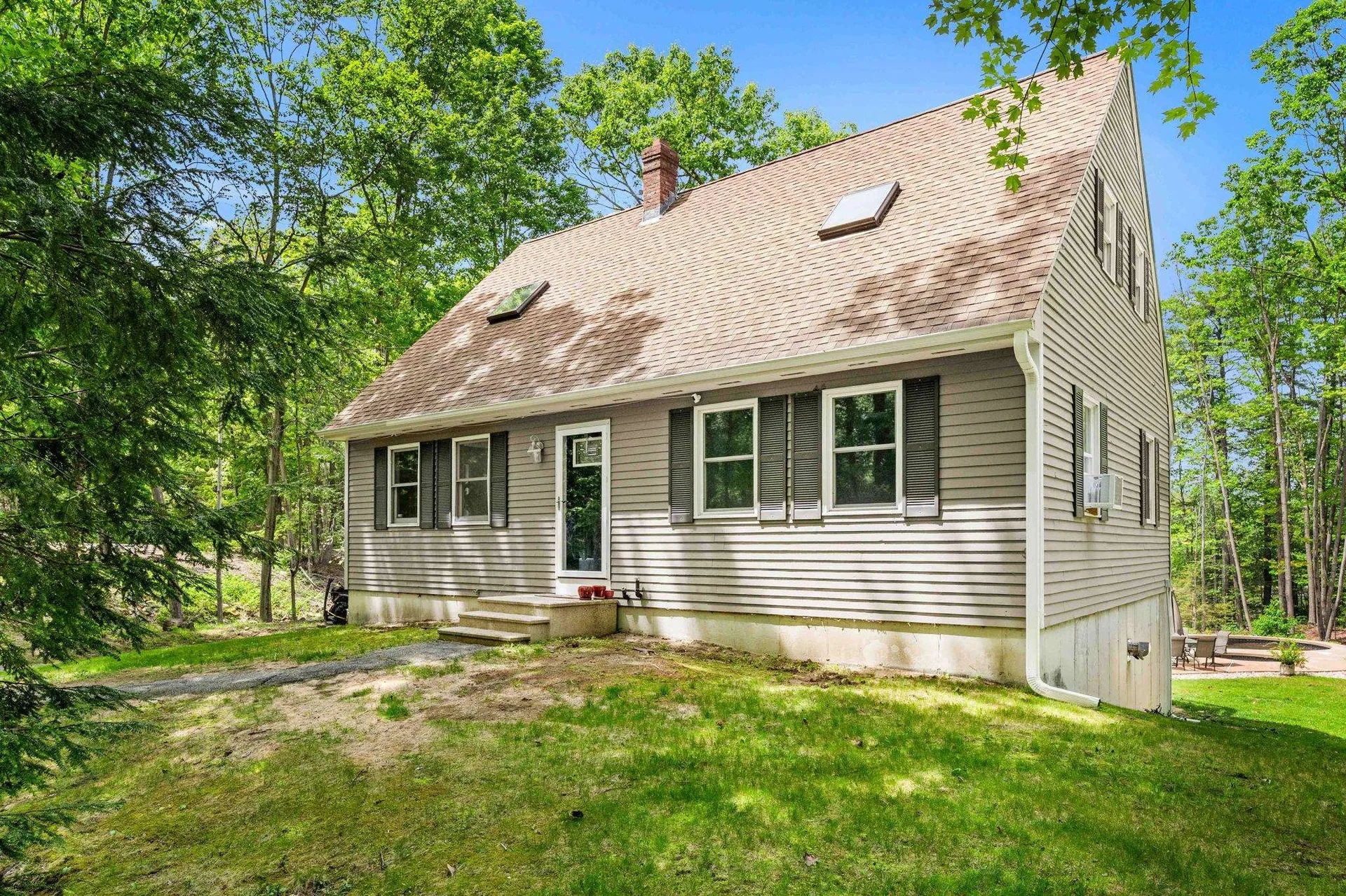 9 Pondview Road Weare NH 03281