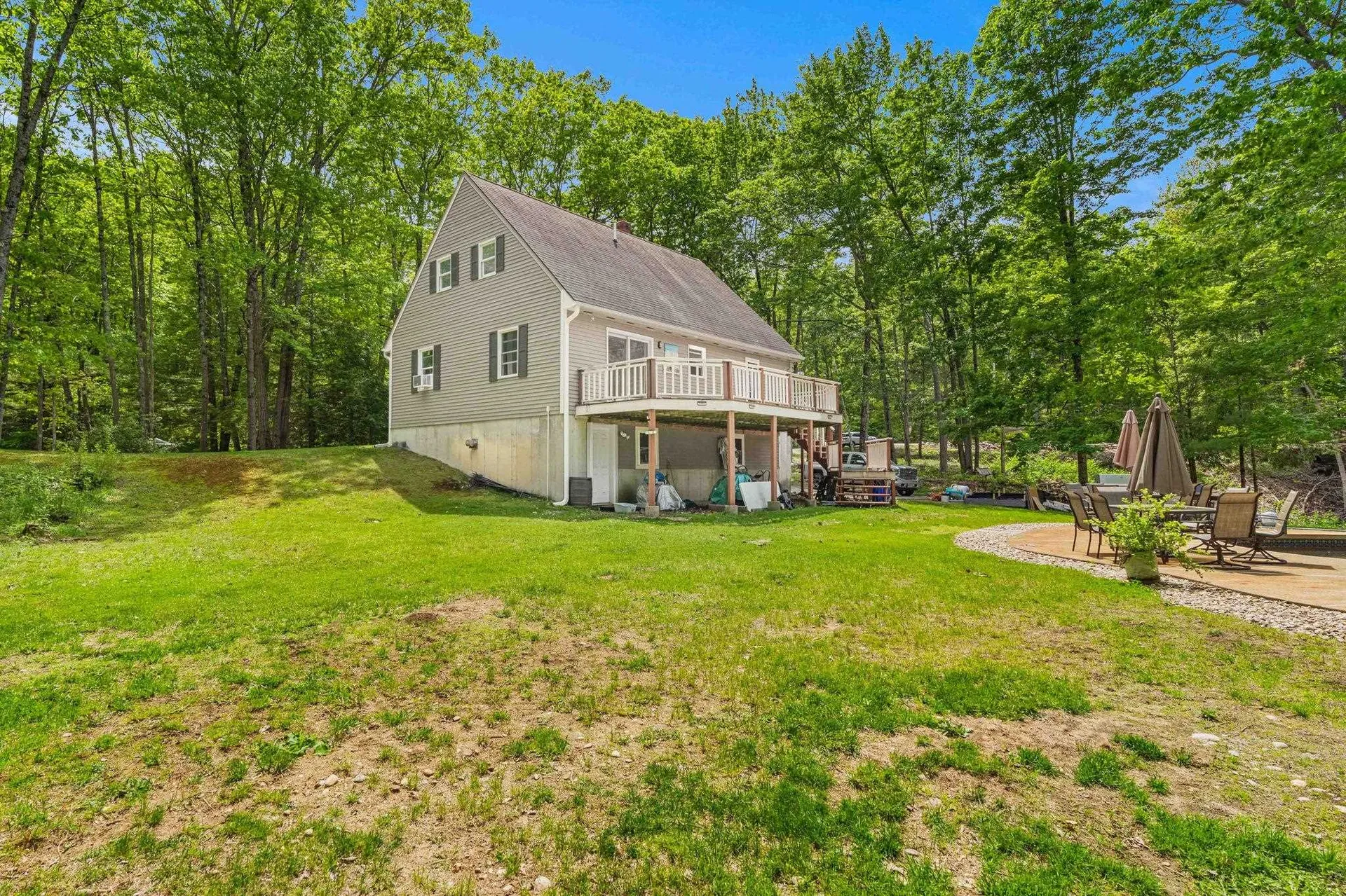 9 Pondview Road Weare NH 03281