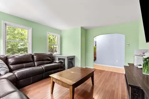9 Pondview Road Weare NH 03281