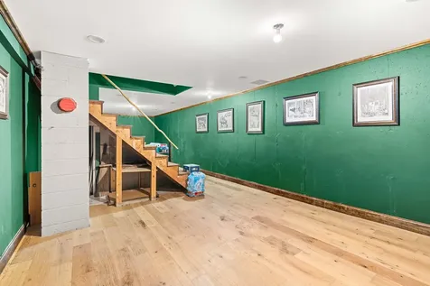9 Pondview Road Weare NH 03281