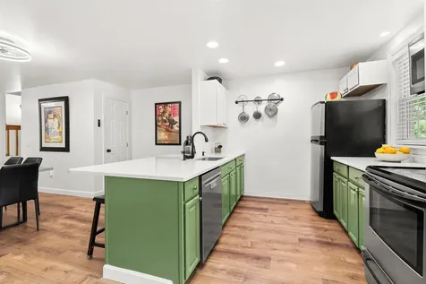 1465 Hooksett Road Hooksett NH 03106