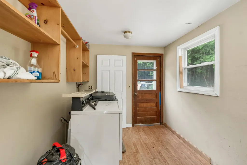 18 W Huntress Pond Road Barnstead NH 03225