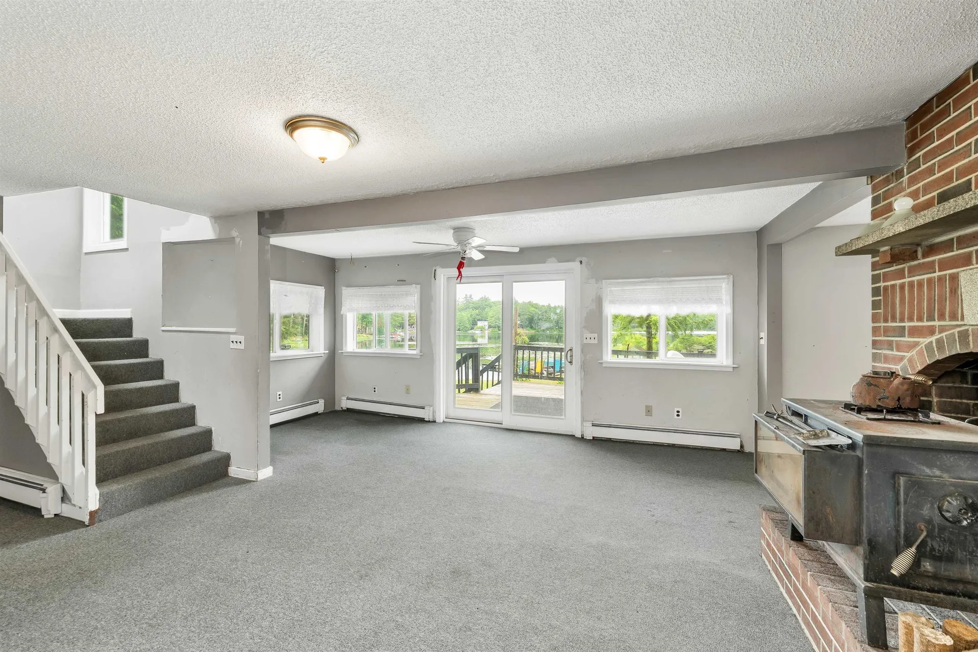 18 W Huntress Pond Road Barnstead NH 03225