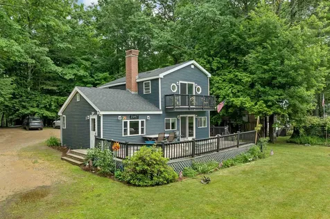 18 W Huntress Pond Road Barnstead NH 03225
