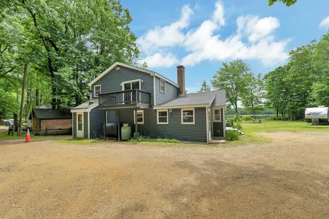 18 W Huntress Pond Road Barnstead NH 03225