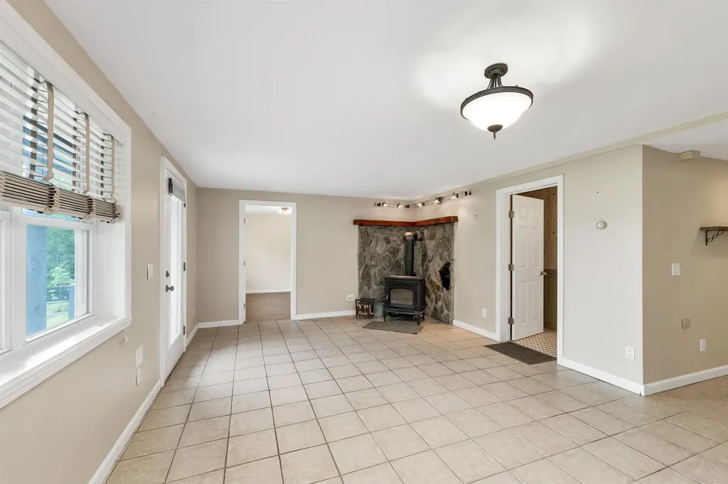 105 Waukewan Street Meredith NH 03253