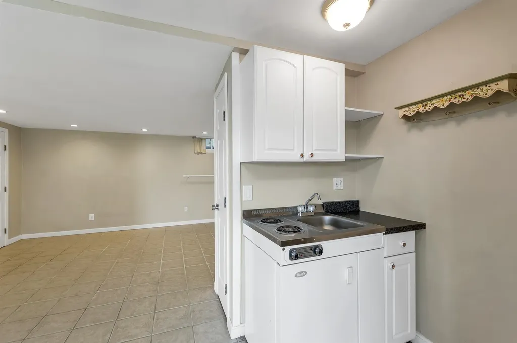 105 Waukewan Street Meredith NH 03253