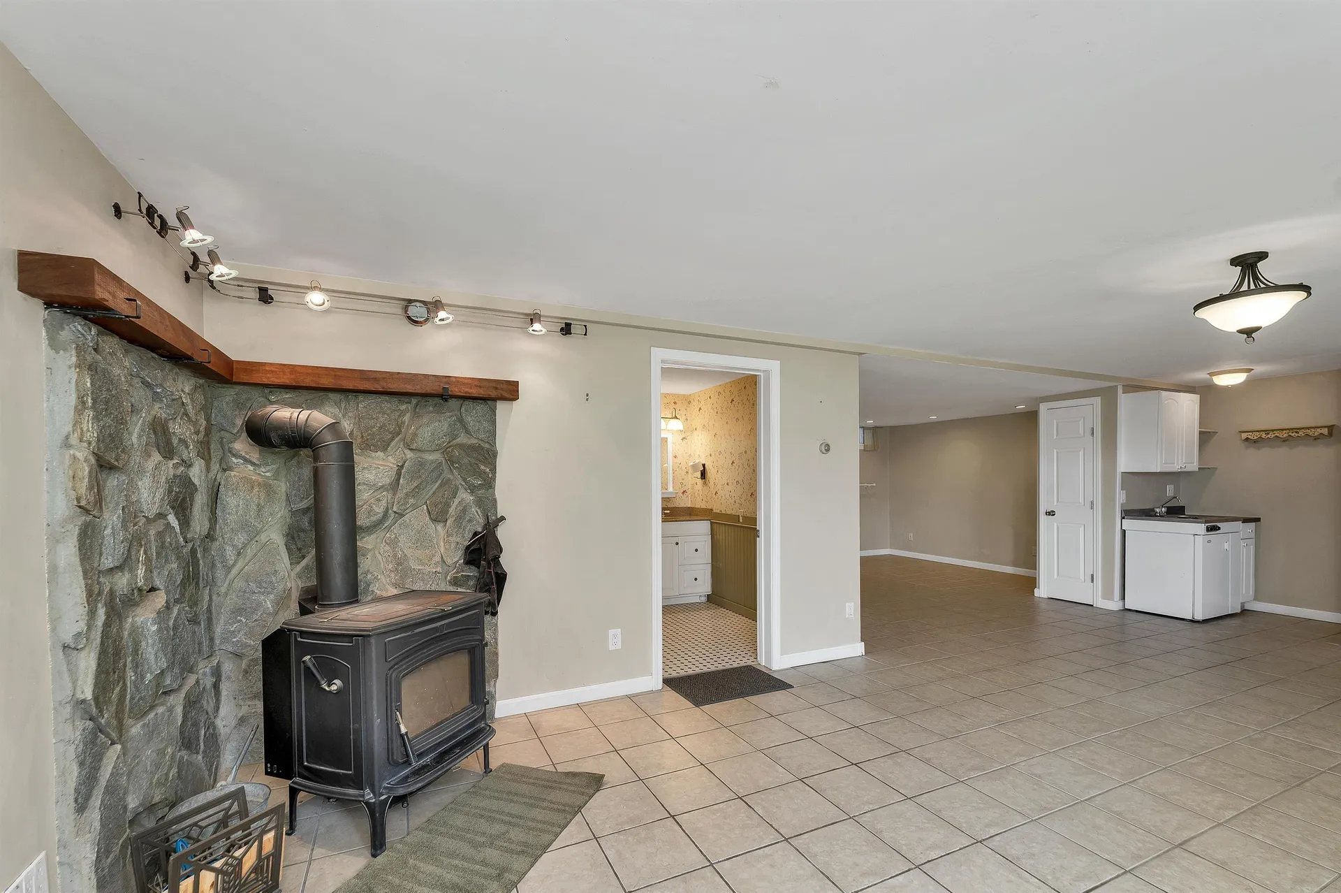 105 Waukewan Street Meredith NH 03253