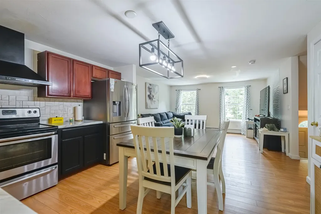 16 Lincoln Lane Barnstead NH 03225