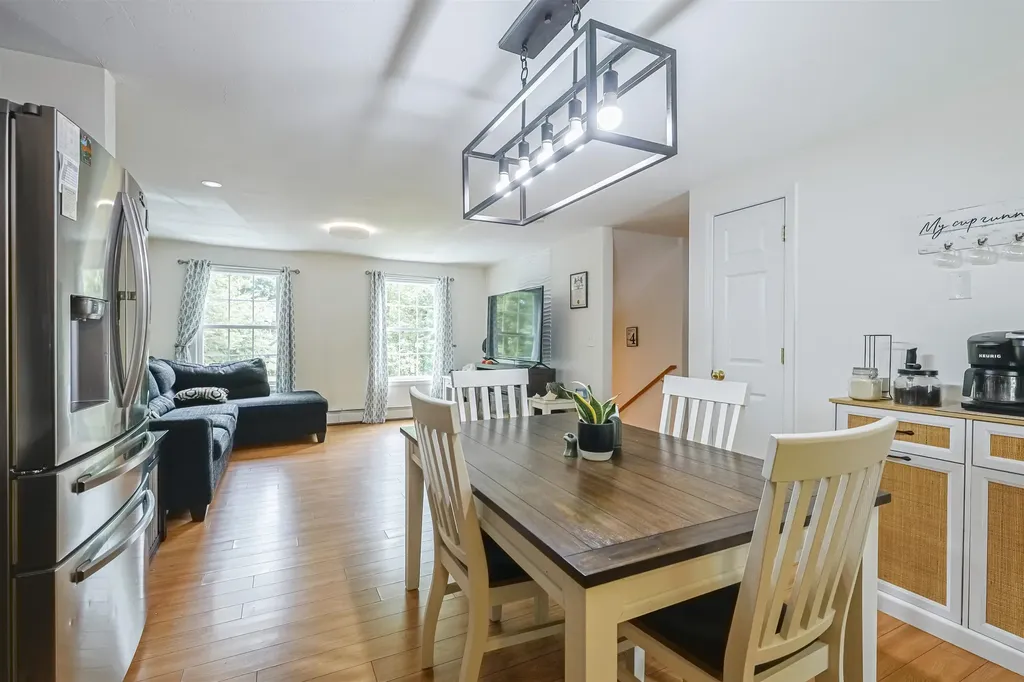 16 Lincoln Lane Barnstead NH 03225