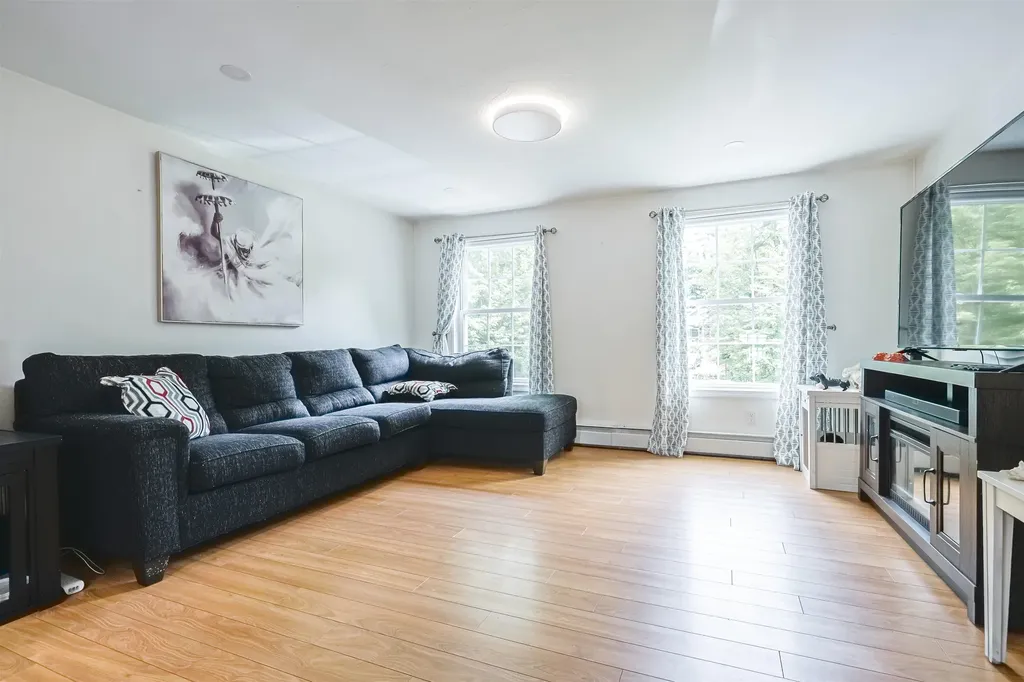 16 Lincoln Lane Barnstead NH 03225