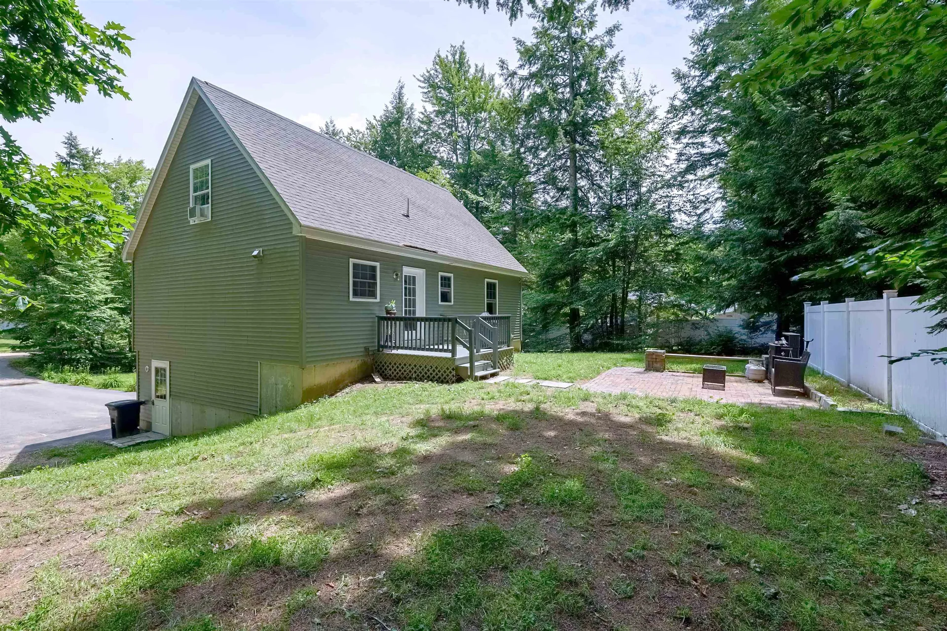 16 Lincoln Lane Barnstead NH 03225