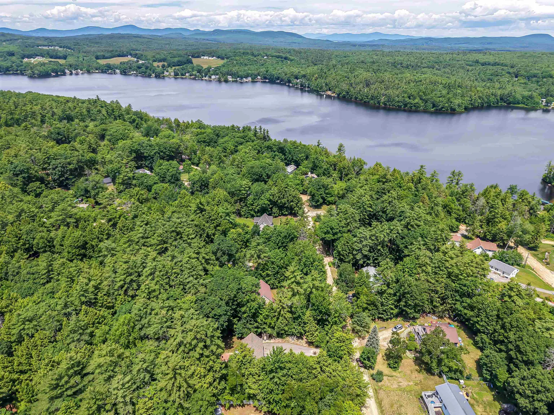 16 Lincoln Lane Barnstead NH 03225