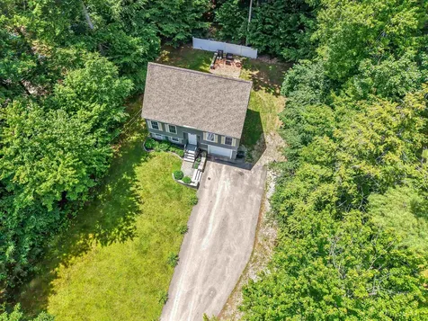 16 Lincoln Lane Barnstead NH 03225
