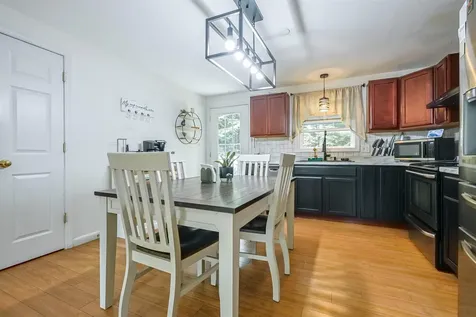 16 Lincoln Lane Barnstead NH 03225