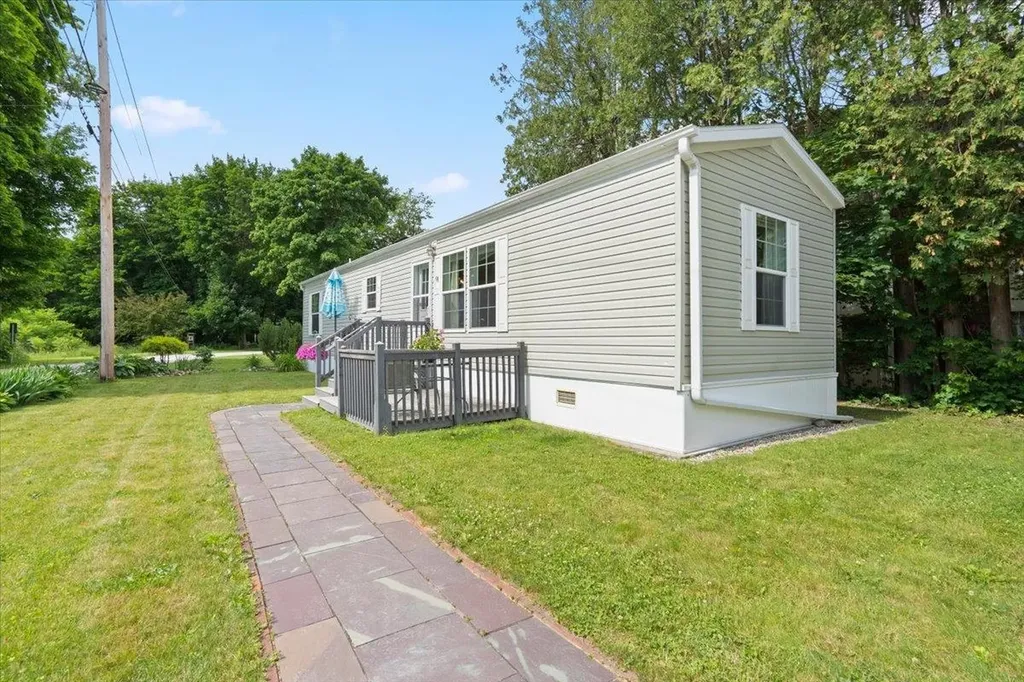 91 Shelburnewood Drive Shelburne VT 05482