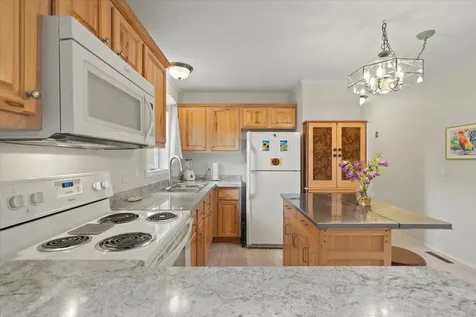 91 Shelburnewood Drive Shelburne VT 05482