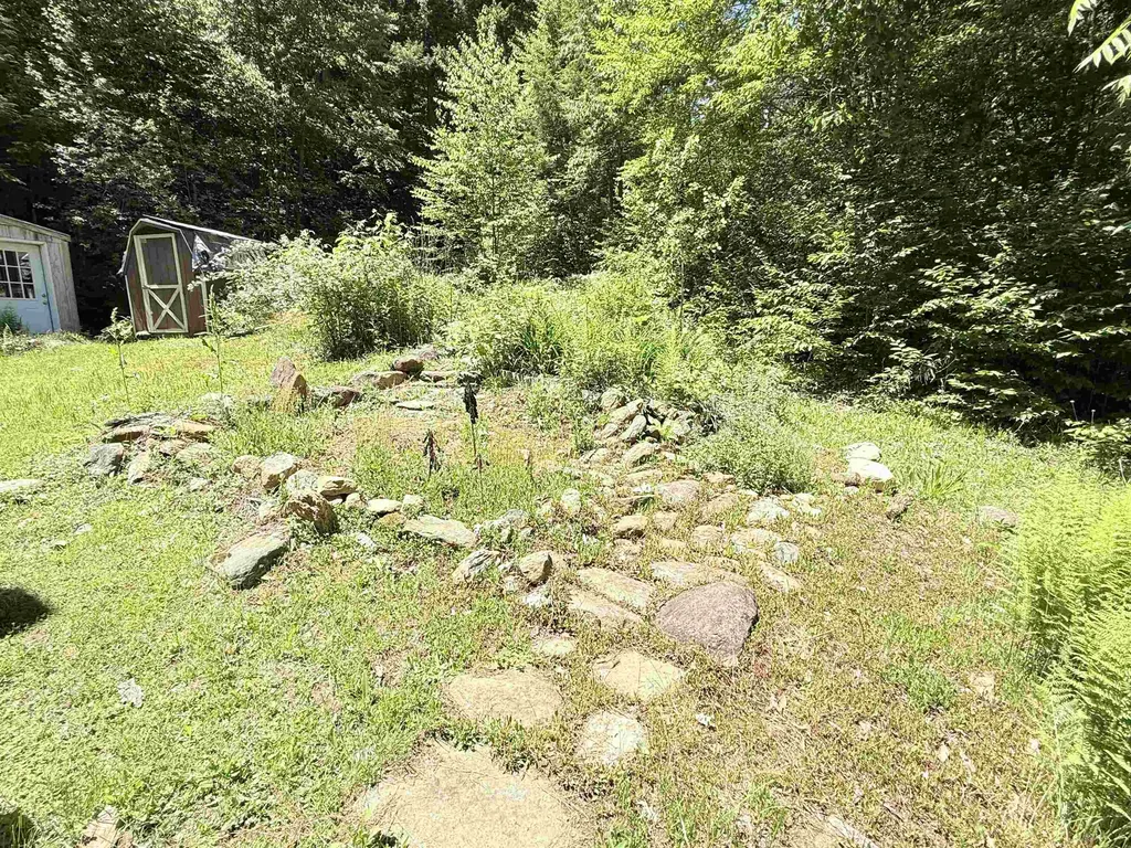8 Beech Tree Lane Newfane VT 05345