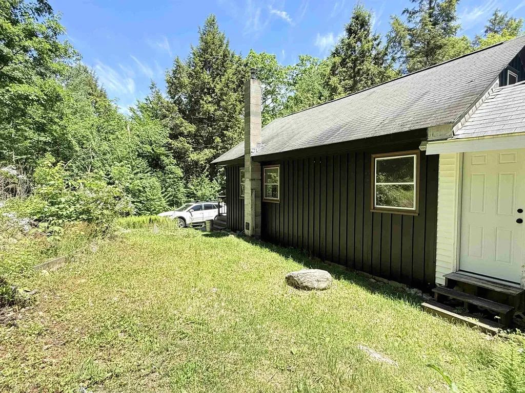 8 Beech Tree Lane Newfane VT 05345