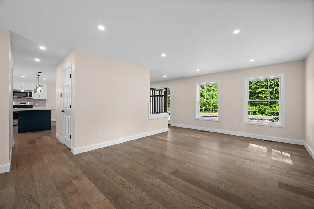 335 Raymond Road Chester NH 03036