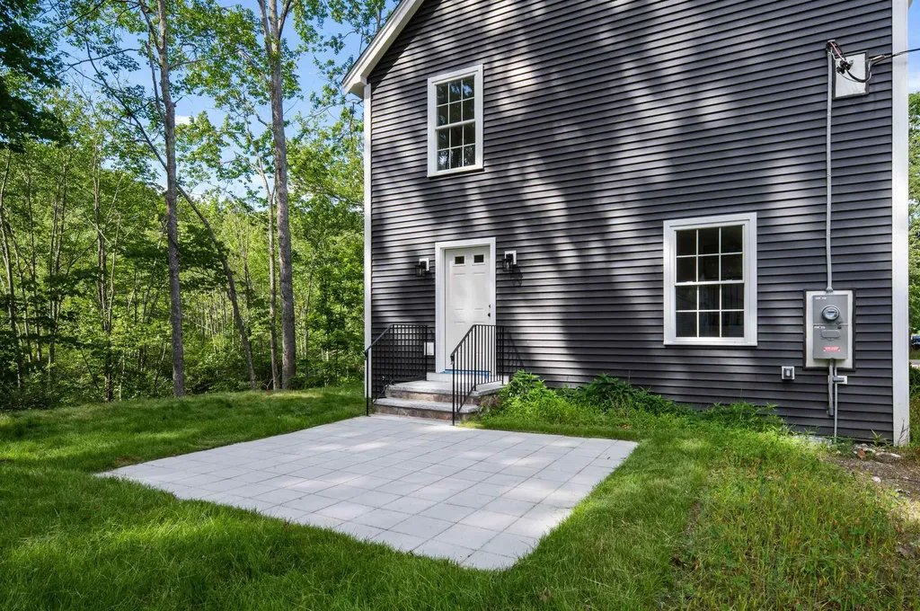 335 Raymond Road Chester NH 03036