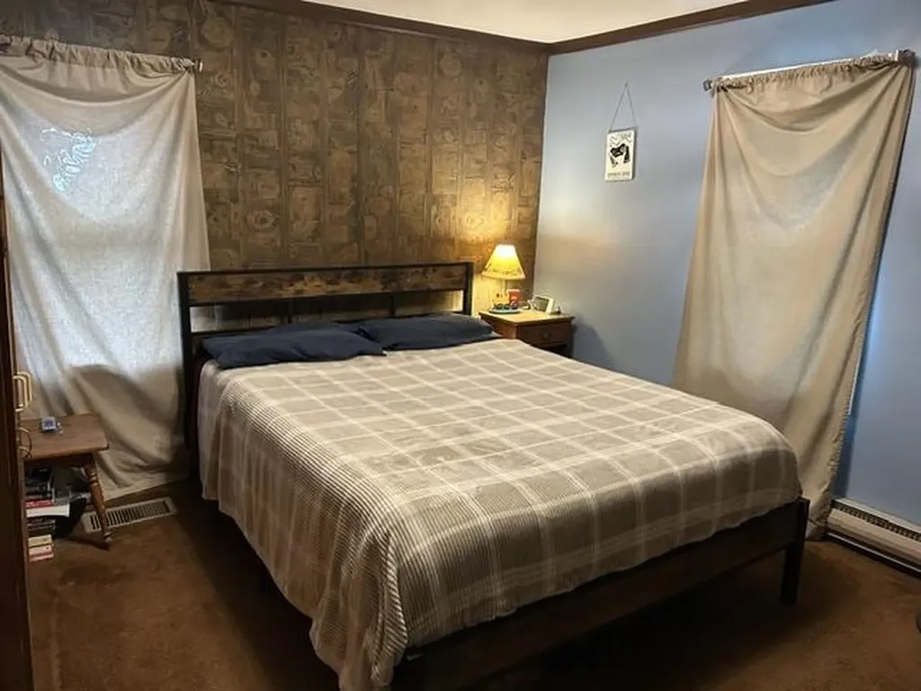 33 Edwards Street Colebrook NH 03576
