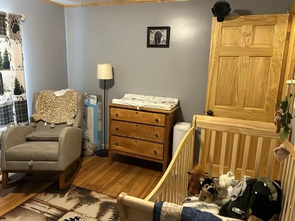 33 Edwards Street Colebrook NH 03576