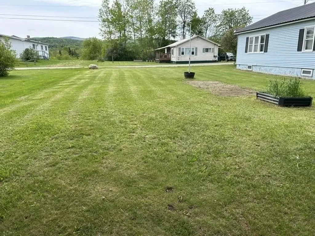 33 Edwards Street Colebrook NH 03576