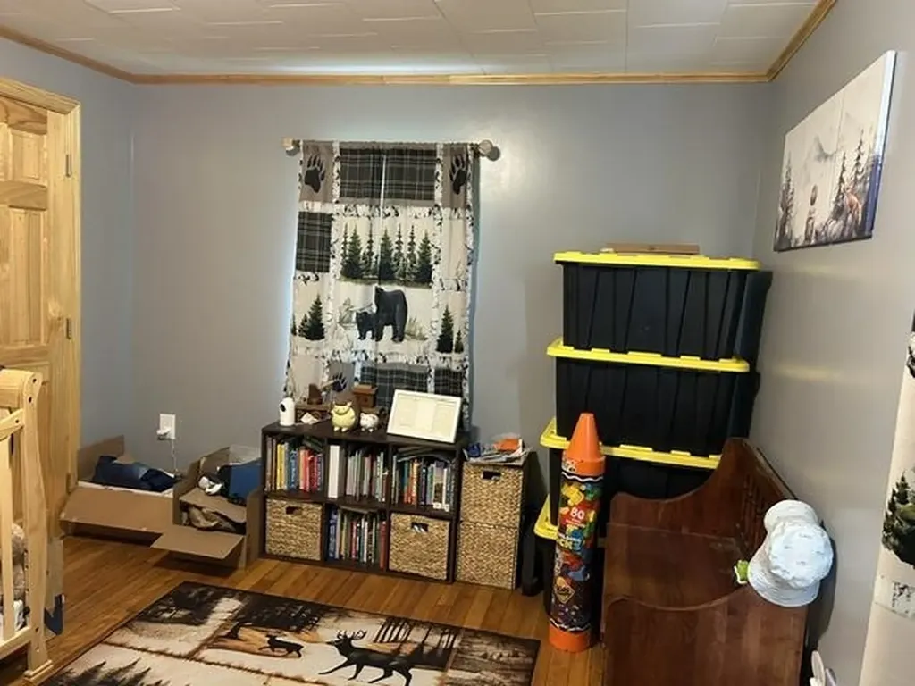 33 Edwards Street Colebrook NH 03576