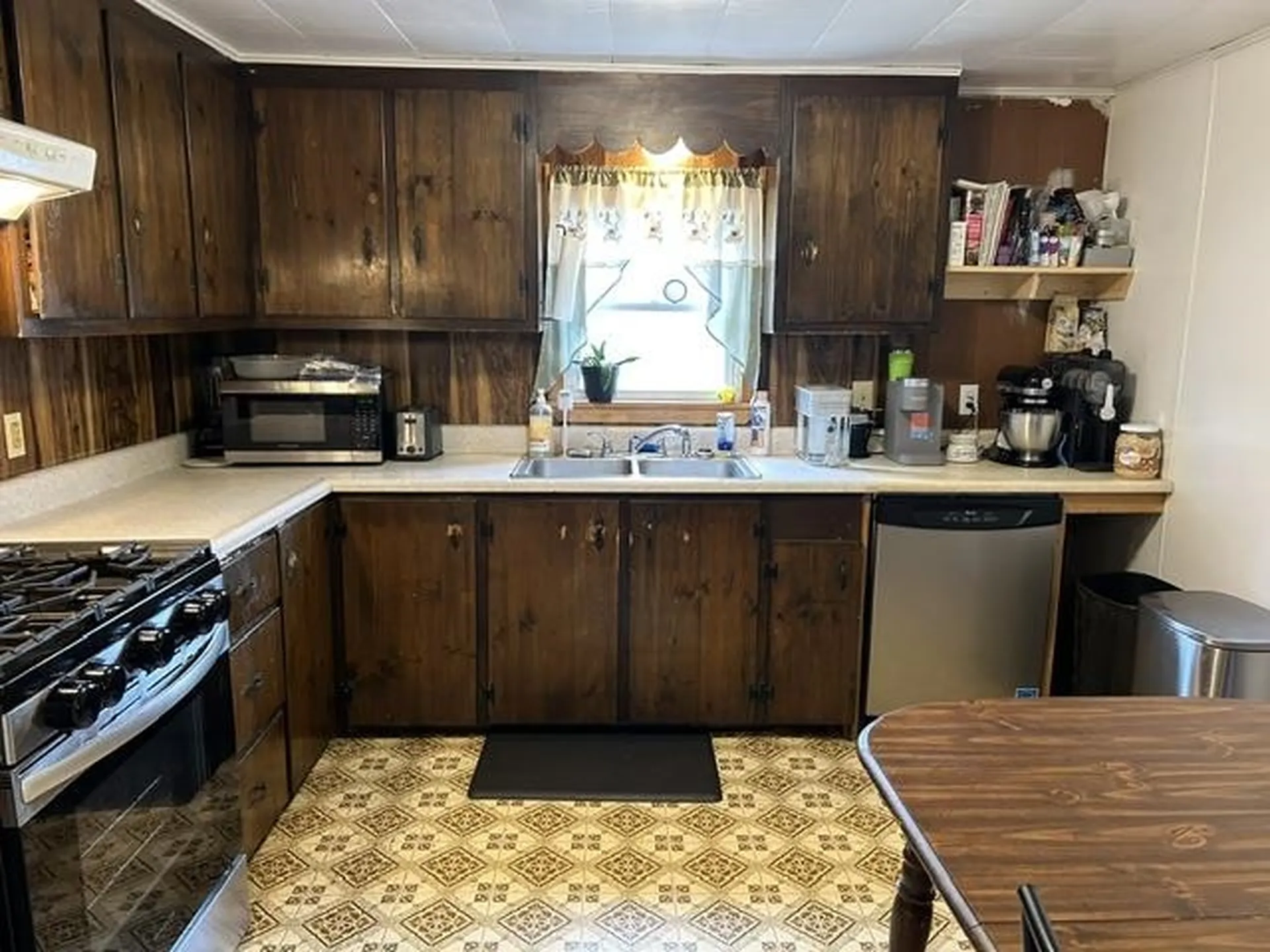 33 Edwards Street Colebrook NH 03576