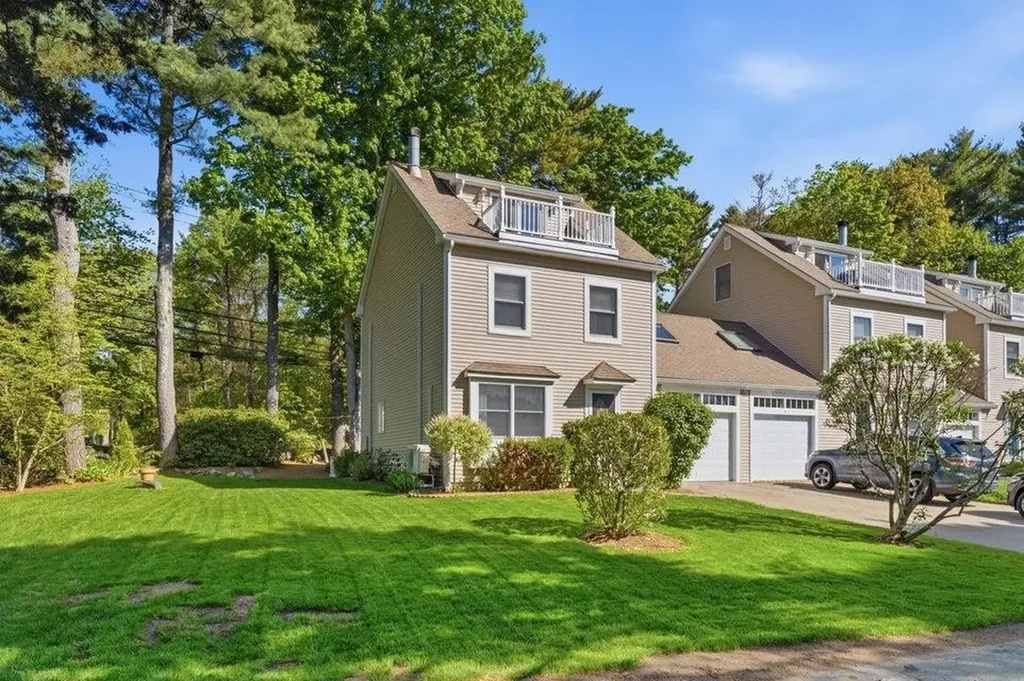 5 Yorke Ridge Way York ME 03909-6387