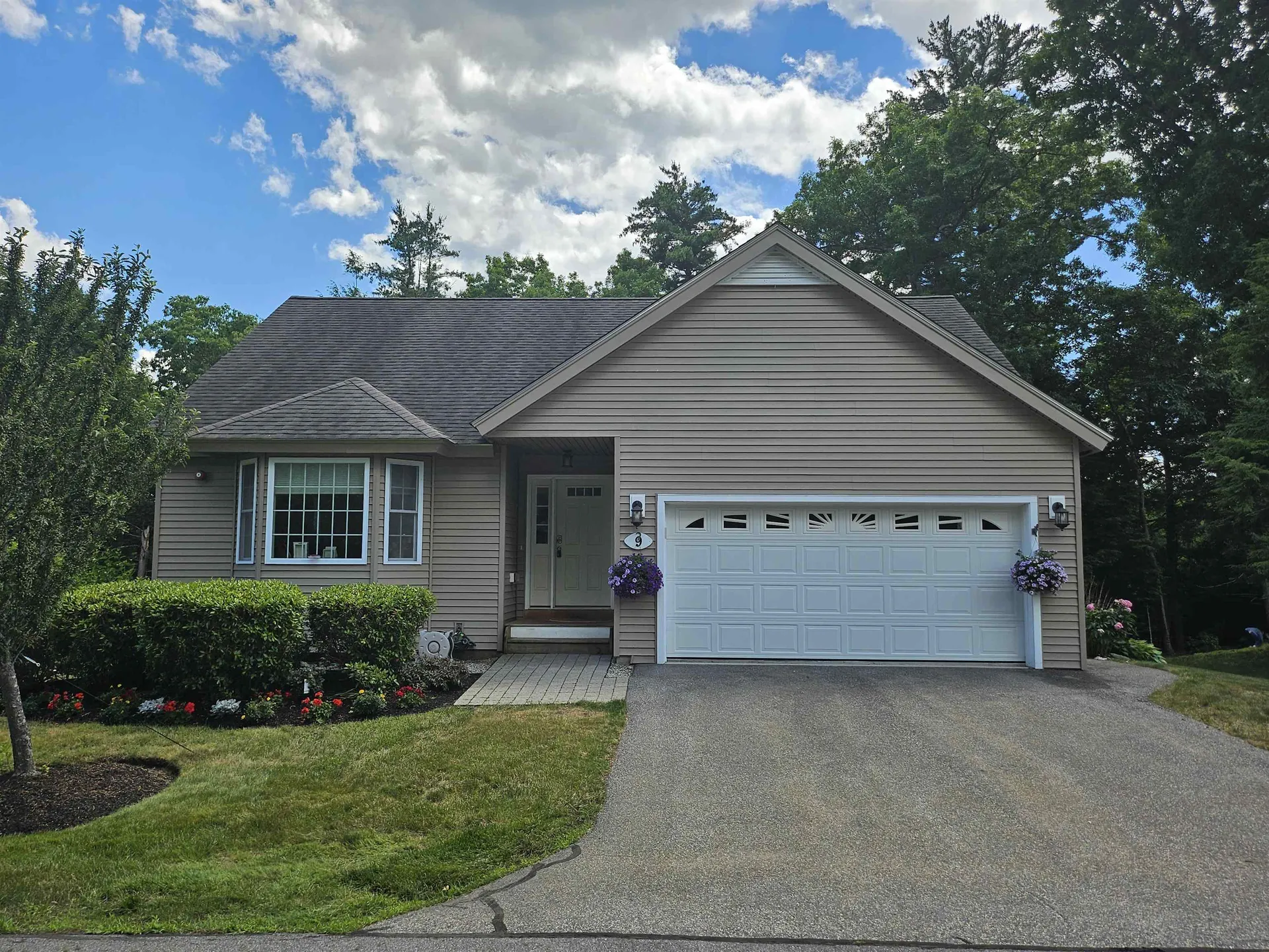 9 Hemlock Drive Newton NH 03858