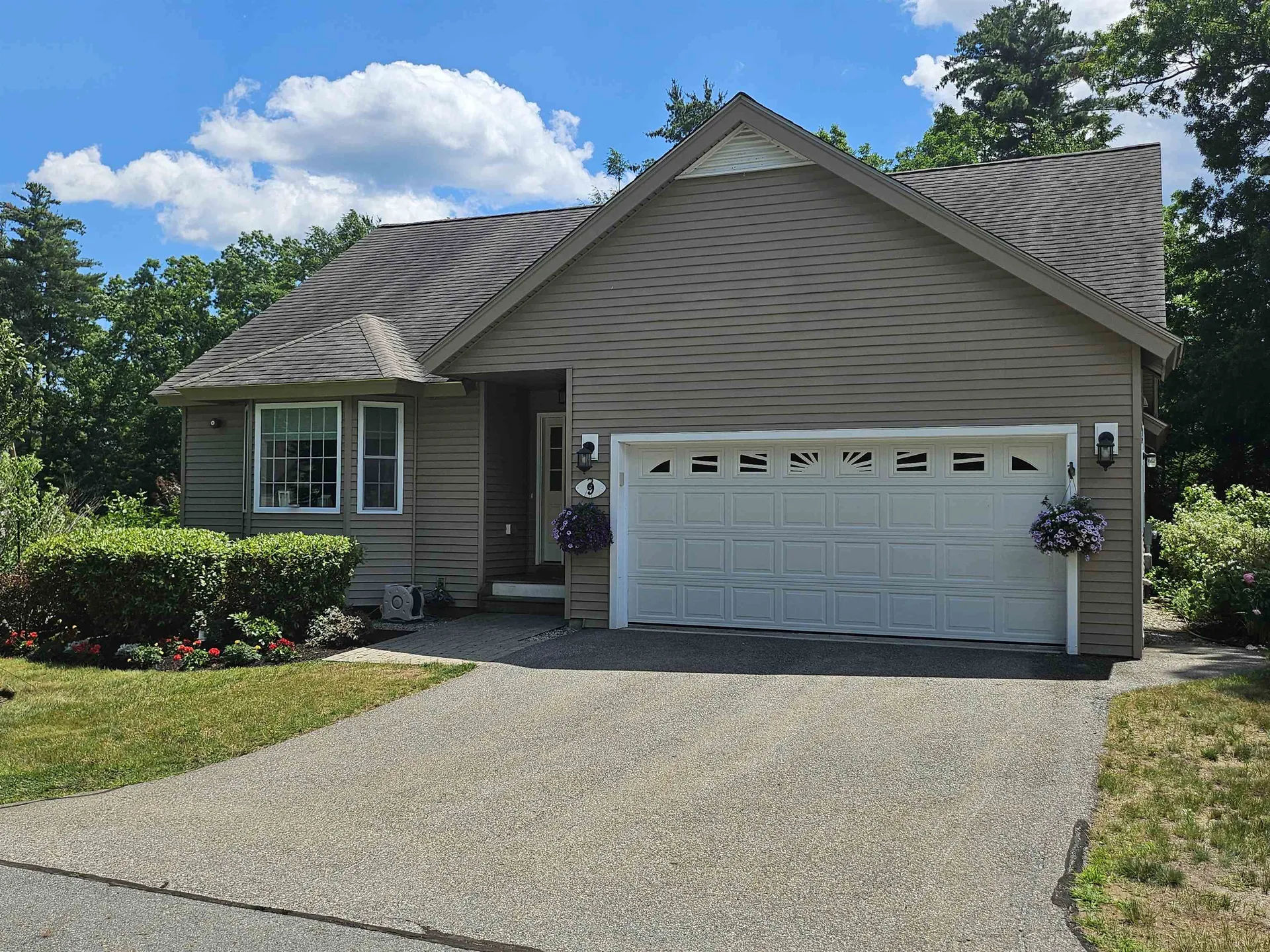 9 Hemlock Drive Newton NH 03858