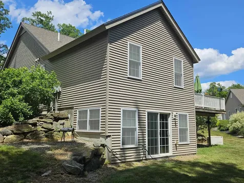 9 Hemlock Drive Newton NH 03858