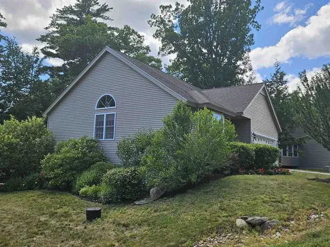9 Hemlock Drive Newton NH 03858