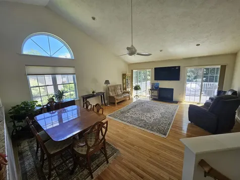 9 Hemlock Drive Newton NH 03858