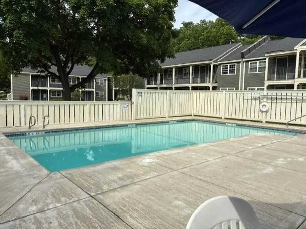 131 Cricketbrook Avenue Dover NH 03820