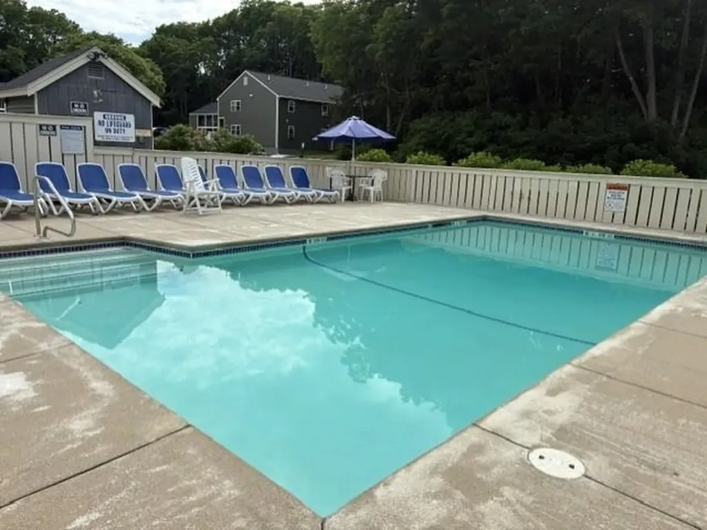 131 Cricketbrook Avenue Dover NH 03820